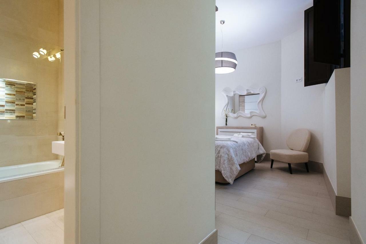 Luxury Apartment Penuelas Free Parking Sevilla Exteriér fotografie